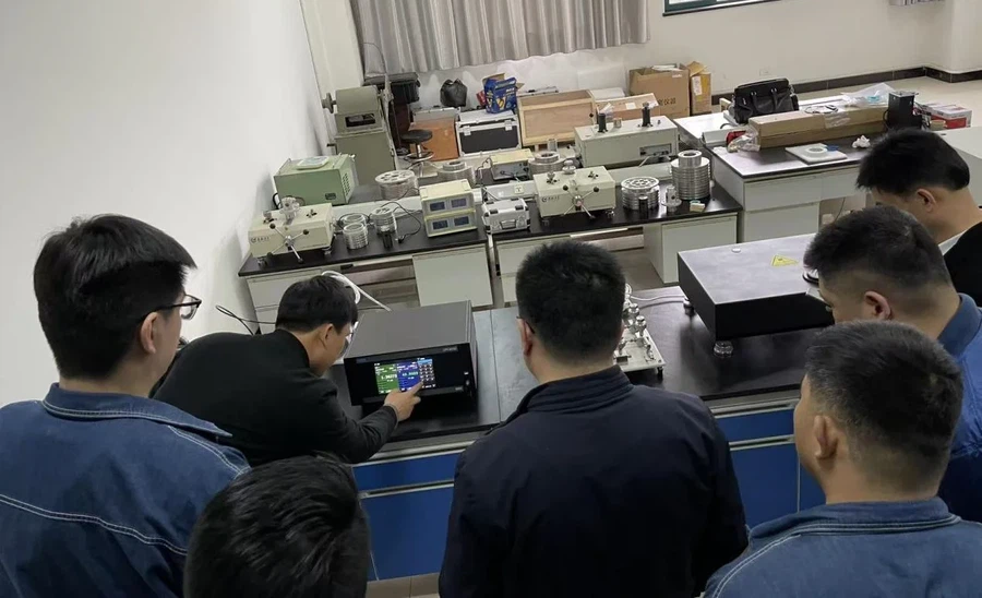 Manual recording and calculation error Manual recording and calculation error